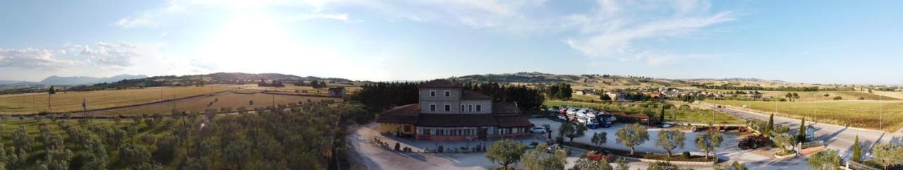 Vila Agriturismo La Vecchia Cascina Di Paolo & Belinda Pietrelcina Exteriér fotografie